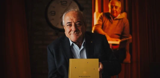 Walter Bressia presentó “Bressia Casa de Vinos”, el libro que reúne 25 años de historia familiar con la bodega